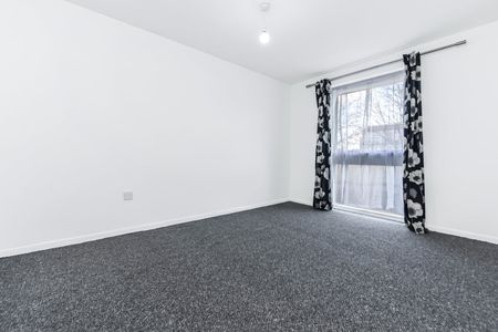 2 Bed Flat, Meads Court, E15 - Photo 3