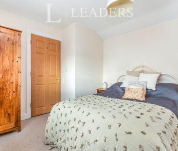 2 bedroom house to rent Wish Hill, Eastbourne, BN20 - Photo 6