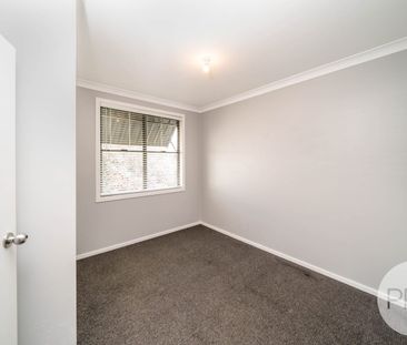 132 Macleay Street, Mount Austin, NSW 2650 - Photo 5