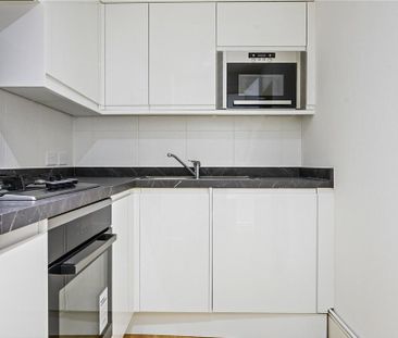 1 bedroom penthouse to rent - Photo 2