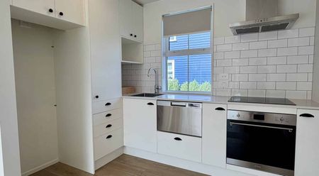 Two Bedroom Townhouse - Photo 2