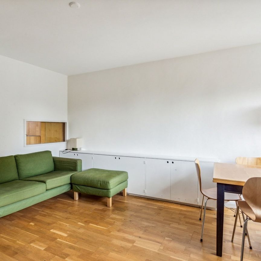 2 Bed Flat, Sullivan House, SW1V - Photo 1