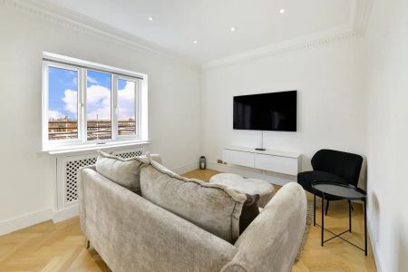 2 bedroom flat in 88 Brompton Road - Photo 2