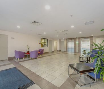 Popular Imperial Gardens apartment is waiting for new occupants! - Photo 6