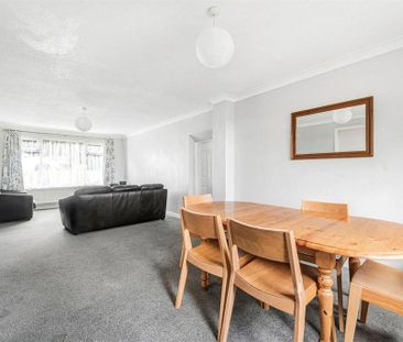 5 bedroom link detached house to rent - Photo 1