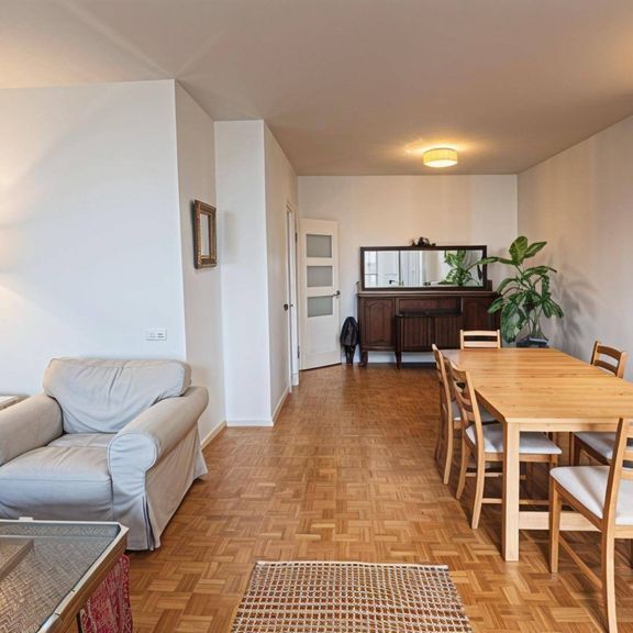 2 room luxury penthouse for rent in Madrid, Spain - Photo 1