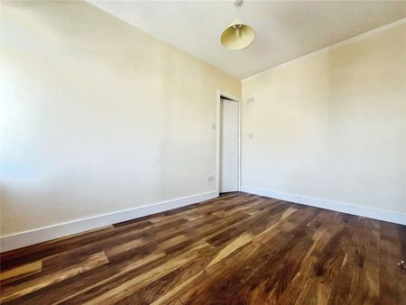 High Street, Whitton, Twickenham, TW2 7LN - Photo 5