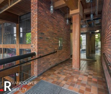Condo in Downtown Vancouver, BC - Photo 4