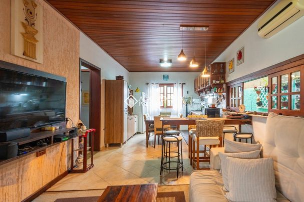 Casa com 2 quartos e 155m² para alugar em Ratones, Florianópolis. - Photo 1