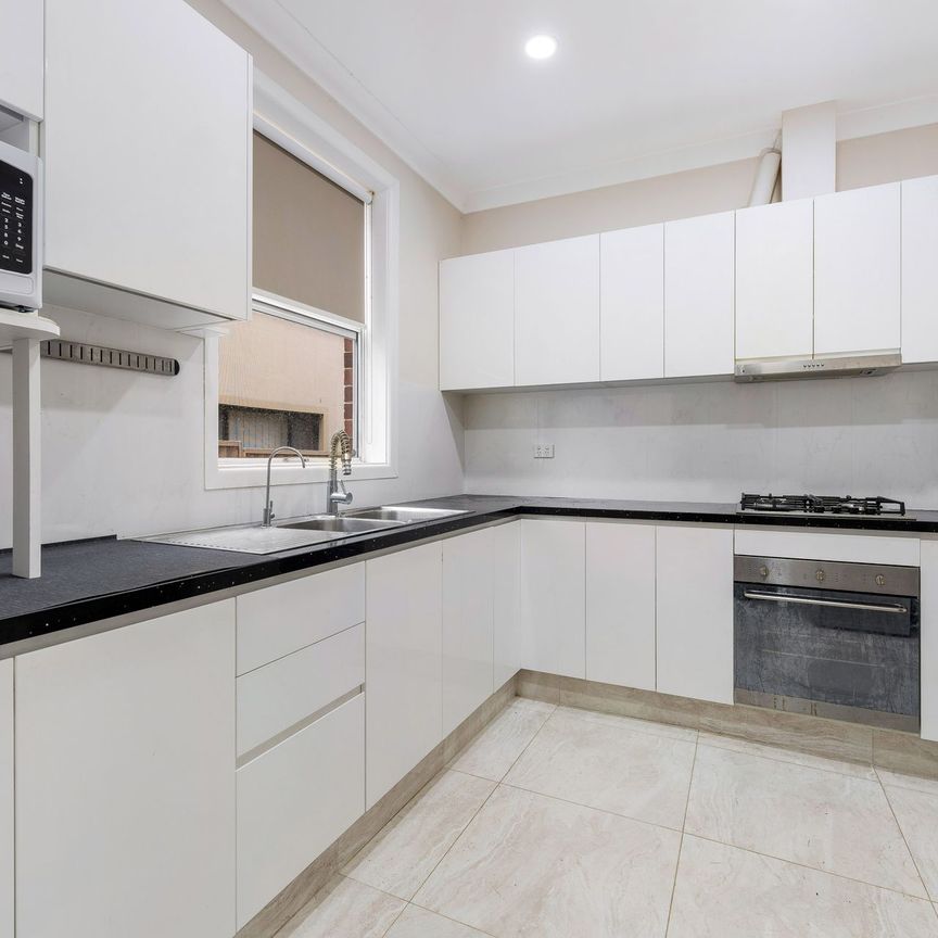 Large Family House - Photo 1