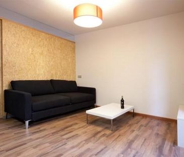 Apartment with Balcony in the Gothic Quarter - Photo 3