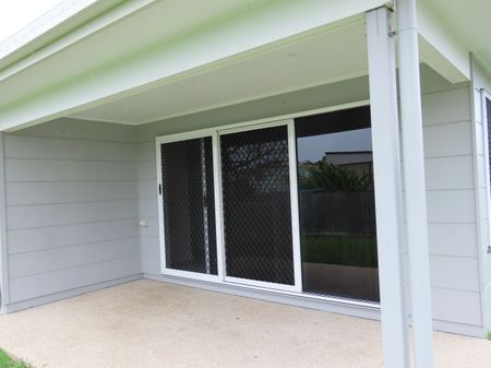 76 Superior Boulevard, Andergrove - Photo 4