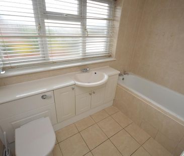 3 bedroom detached house to rent - Photo 5