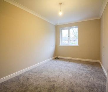 1 bedroom retirement property to rent - Photo 3