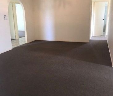 4 Bed 2 Bath 1 Car - Photo 4