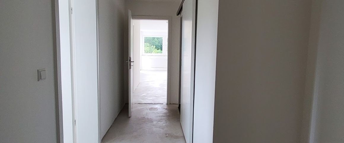 Großzügige 3-Zimmer-Wohnung mit Dusche // 3.OG Wohnung 1 - WBS erforderlich! - Foto 1