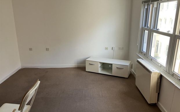 West Street, Worthing - Photo 1