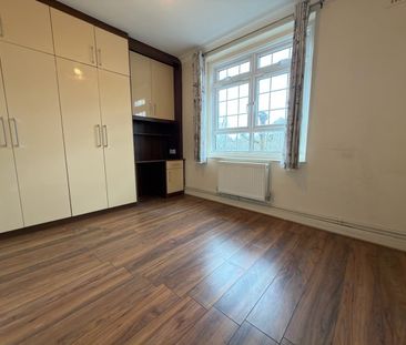 3 Bed Flat, Sutton Courtney House, SW17 - Photo 2