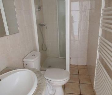 Location Appartement 1 pièce 20m² PRIVAS 07000 - Photo 2