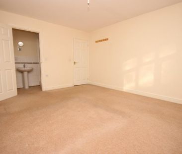4 bedroom detached house to rent - Photo 1