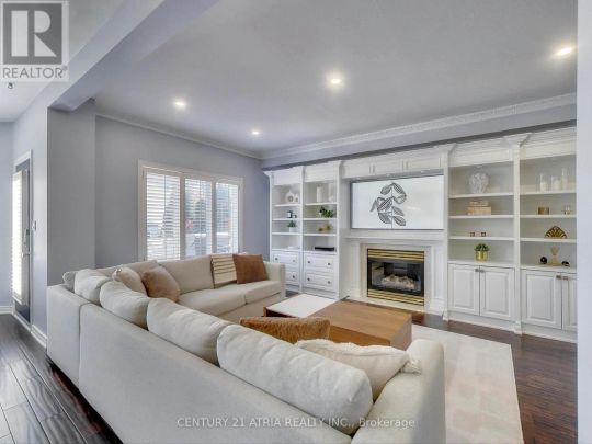 2 WHALEN COURT - Photo 1