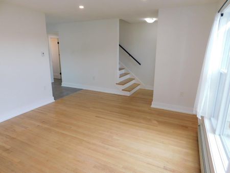 FOR RENT – 177 Coronation Avenue, Halifax, Nova Scotia - Photo 2