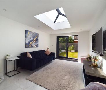 3 bedroom semi-detached house to rent - Photo 3