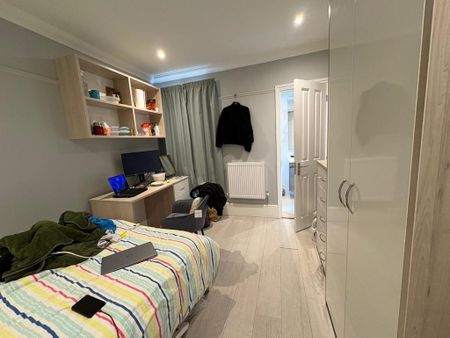 5 bedroom semi-detached house to rent - Photo 5