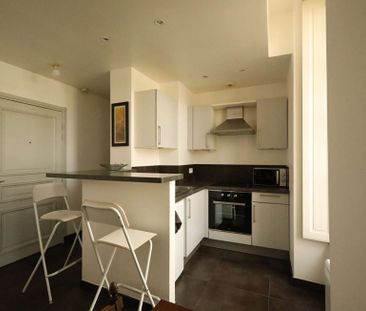 Appartement meublé Versailles 1 pièce(s) 28,10 m2 - Photo 2