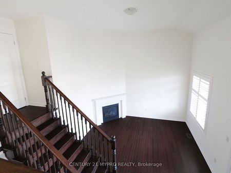 For Lease - 71 Westfield Drive Unit# Main and 2nd Fl, Whitby, Ontario - Photo 2