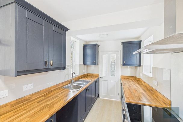 3 bedroom semi-detached house to rent - Photo 1