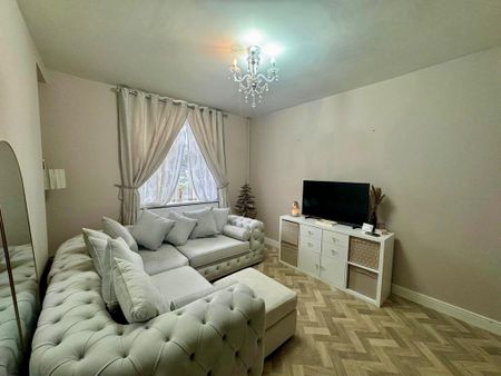 3 bedroom terraced house to rent - Photo 2