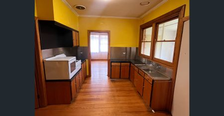 Character and Charm - Photo 4