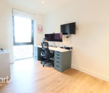 3 bedroom penthouse to rent - Photo 2