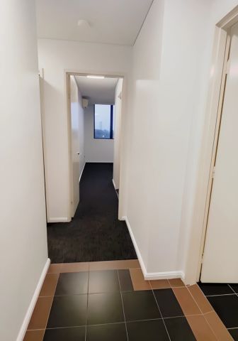 2 bed 2 bath-1023 - Photo 4