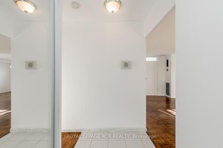 1215 5 Shady Golfway - Photo 5