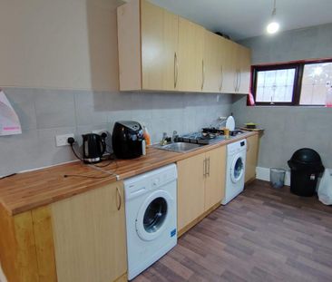 3 bedroom house share to rent - Photo 1