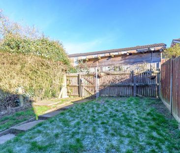 3 bedroom terraced house to rent - Photo 2