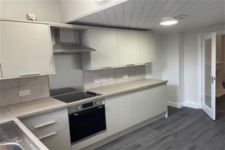 2 Bedroom Apartment To Let - Photo 3