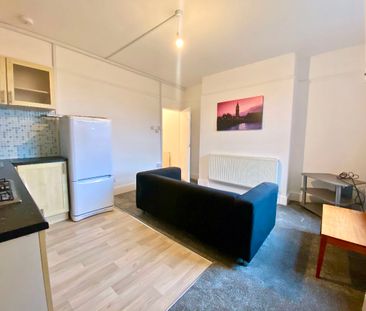 Louth Rd, Ecclesall, Sheffield, S11 - Photo 2