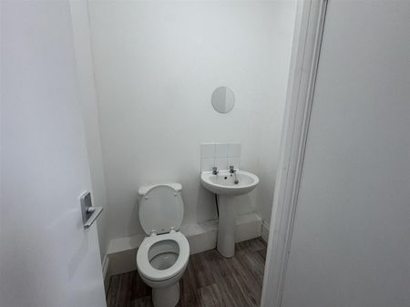 Grosvenor Road, Scarborough - Photo 2