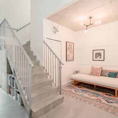 1 bed 1.5 bath loft apartment - Photo 1