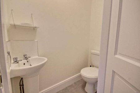 Foredyke Avenue, Hull, HU7 - Photo 2