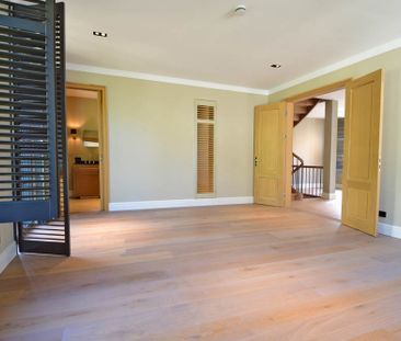 High-End Einfamilien-Stadthaus mit 3 Schlafzimmern, 2 Bädern und Sa... - Photo 3