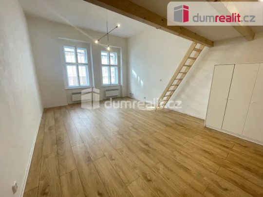 Pronájem bytu 1+kk 45 m - Photo 1