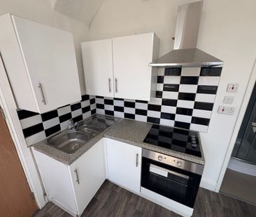 Woodfield Street, Morriston, SWANSEA - Photo 5