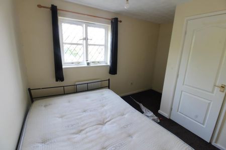 2 bedroom townhouse to rent - Photo 4