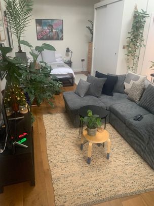 Studio Flat, Old Kent Road, SE1 - Photo 1