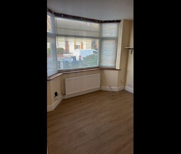 3 Bed End Terrace, Glencoe Road, CV3 - Photo 5