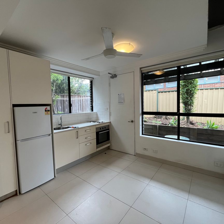 Loft-styled 1 bedroom residential home - Photo 1